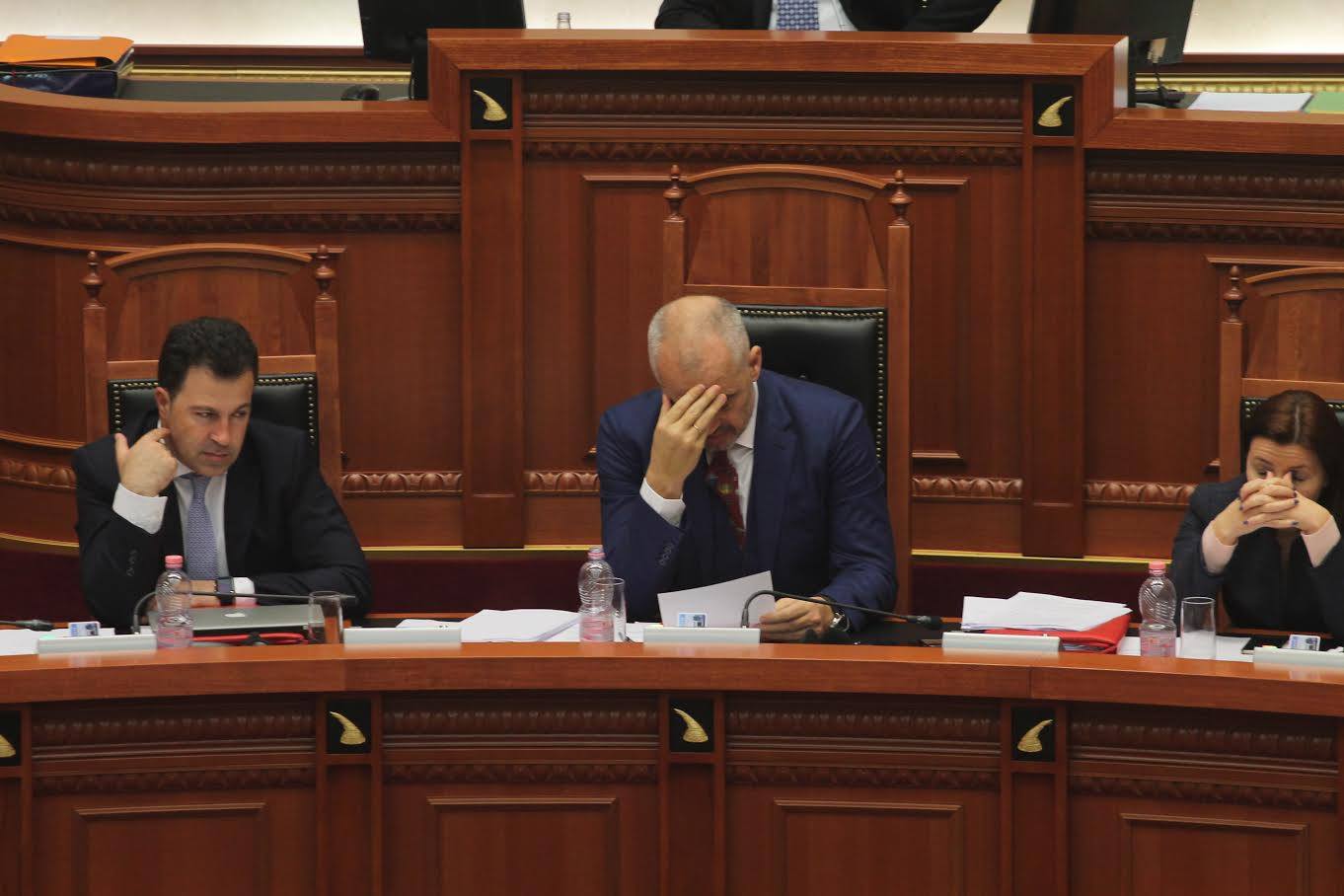 berisha rama me fytyre mbukuar