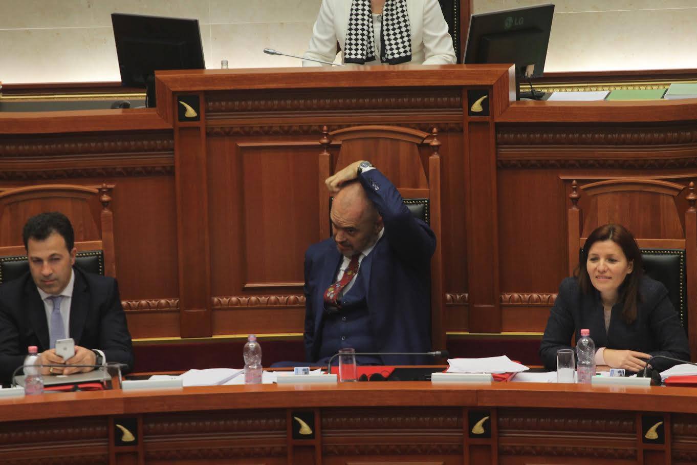 berisha rama me krahe mbi qafe