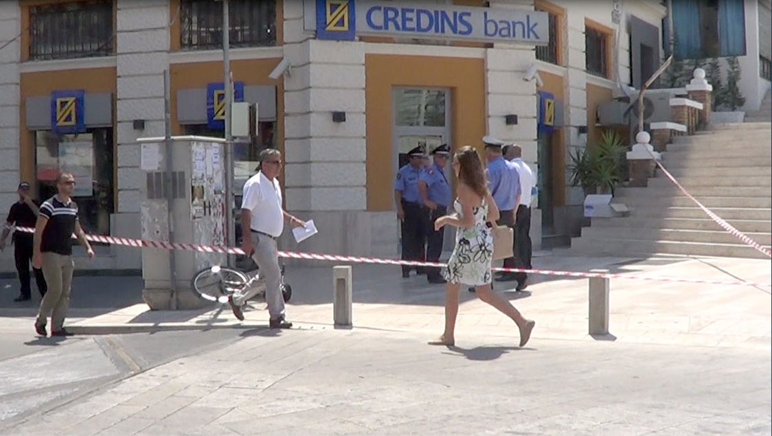 durres, banka e grabitur 1