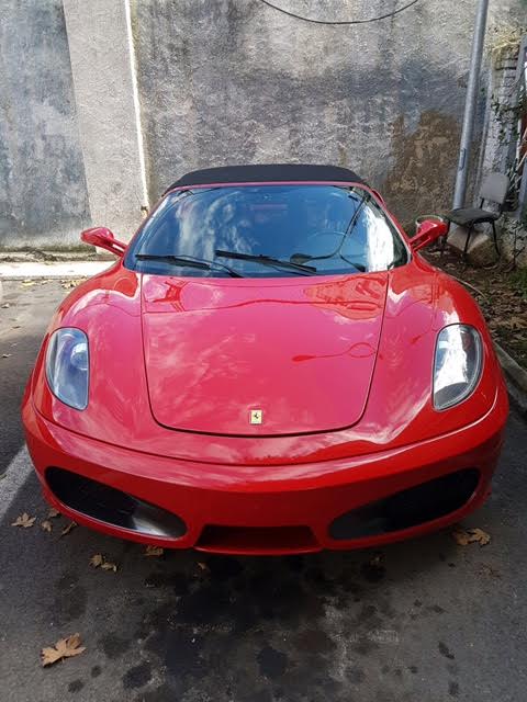 ferrari i kuq