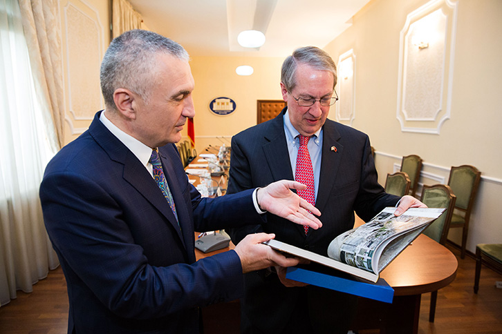 ilir meta, kongresmenet amerikane1