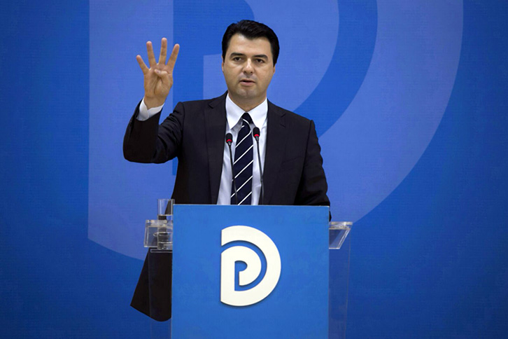 lulzim basha me 4 gishtat lart