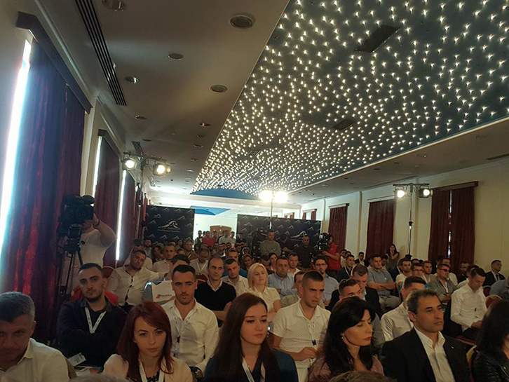 pd, akademia politike1