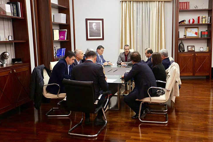 saimir tahiri me drejtuesit e qendrave tregetare