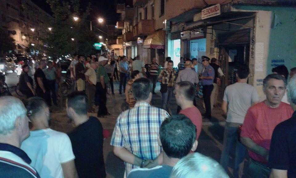 shkoder policia tatimore shume njerez