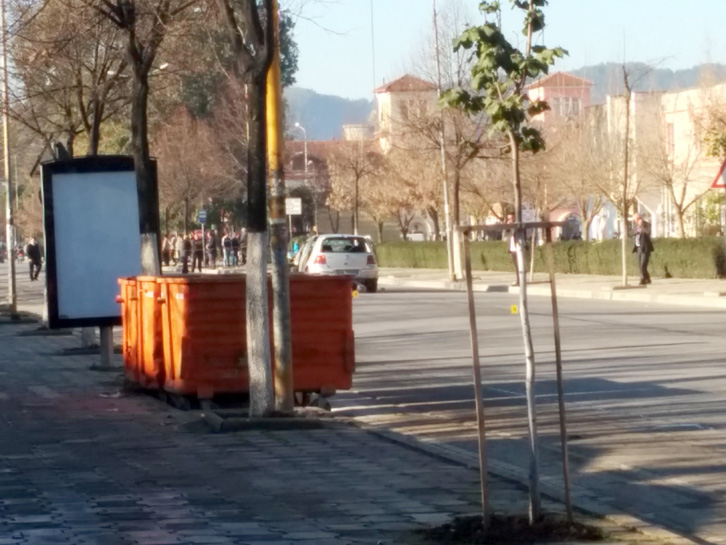 tirane, shperthimi mjetit kombinat3