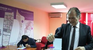 FOTO/ Kokëdhima e vendos emrin i pari në listen e delegatëve, edhe pse ai është automatikisht