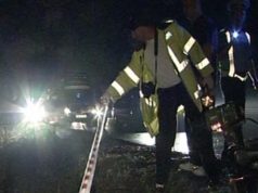 Bien në liqenin e Komainit makina, vdes babai, plagoset djali