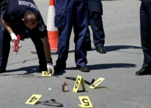 Aksident rrugor në Qafë Thanë, plagosen at e bijë