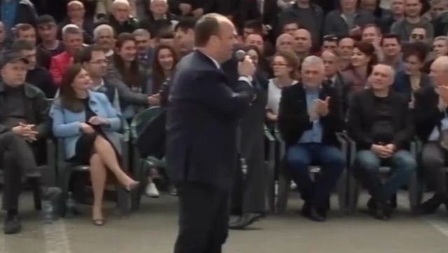 Senatori italian: Mbështes maksimalisht protestën e opozitës