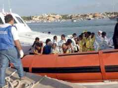 Tragjedia me 700 të vdekur në Mesdhe, arrestohen kapiteni dhe ndihmësi në Itali