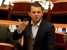 Armando Prenga thirret me urgjencë të votojë “Amnistinë”, por vet nuk përfiton