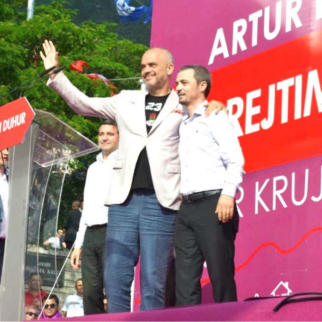 artur_bushi_edi_rama_12502.jpg