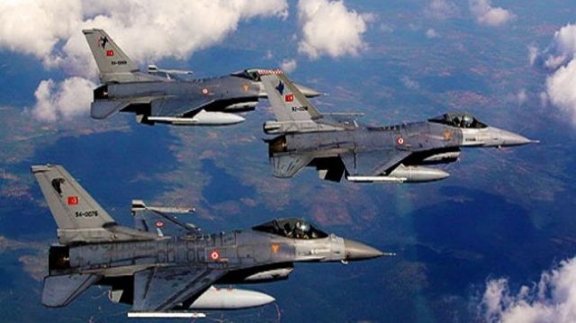 Turqia ngre në qiell avionët luftarakë F-16