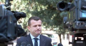 Balla i pakënaqur prej mosrespektimit nga Blushi dhe asnjë përgjigje për 119 pyetjet e tij