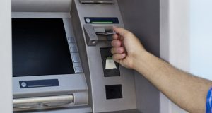 Thyhet bankomati ne Kavaje, vidhen parate e bankes