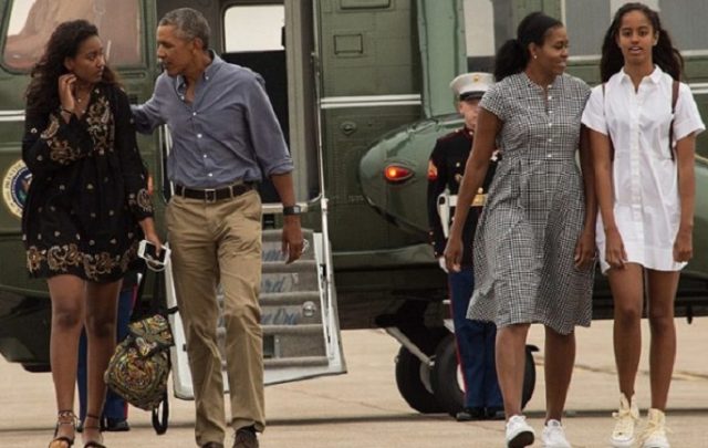barak_obama_michell_dhe_vazjate_malia_e_sasha1_32132.jpg