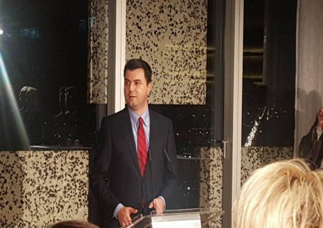 Basha thirrje për mediat: Edhe nëse më kritikoni bashkohuni për zgjedhje të lira!