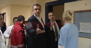 VIDEO/ Ilir Beqaj inatin me Zërin e Amerikës në Washington ia nxjerr Pëllumb Sulos në Shkodër