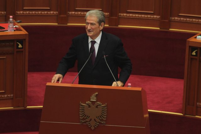 berisha_ne_parlament_copy_1_18715.jpg