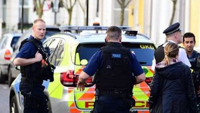 Rita Ora mes plumbave në lagjen e pasur të Londrës