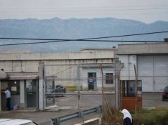 SKANDAL/ Burgu i Peqinit, grupi i gatshëm masakron të dënuarin, drejtuesit fshehin dhunën