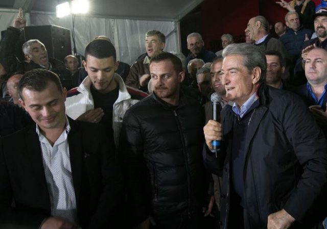 Berisha: Pa zgjidhje politike, ka zgjidhje fatale për Ramën