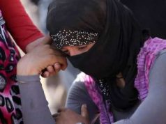 Skllavet e seksit të ISIS-it detyrohen të operohen për rikthimin e virgjërisë