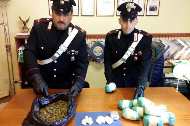 carabinieri_sequestrodroga18marzo2017_2_43776.jpg