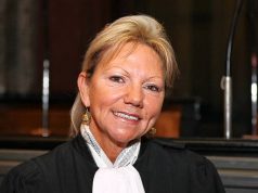 Avokatja belge mbërrin Shqipëri, takon Mark Frrokun në qeli