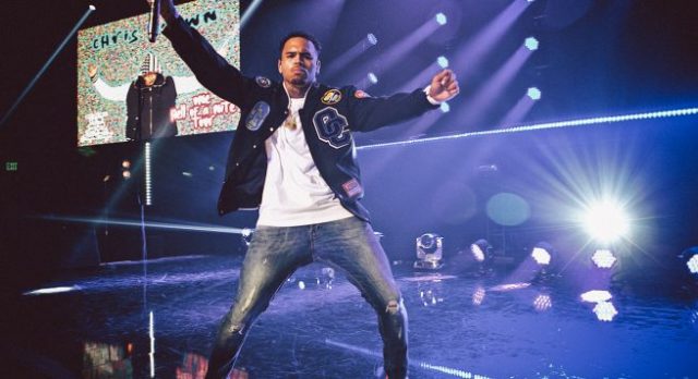 chris_brown_performance_ceethreedom_04_655x356_28063.jpg