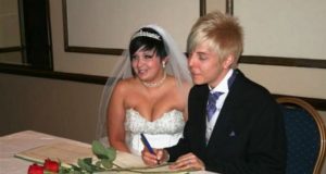 Pas martese, 24-vjeçarja zbulon diçka tronditëse për bashkëshortin