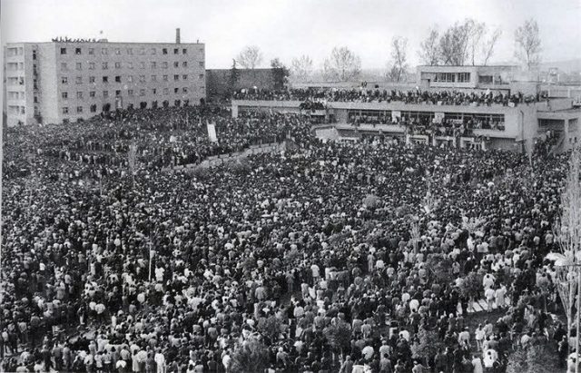 FOTO GALERI/ Album, 4 ditët e dhjetorit 1990 që ndanë historinë…