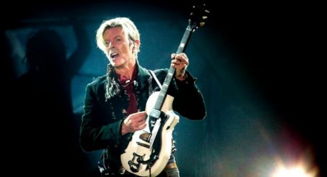 david_bowie_h_2003_655x356_16892.jpg