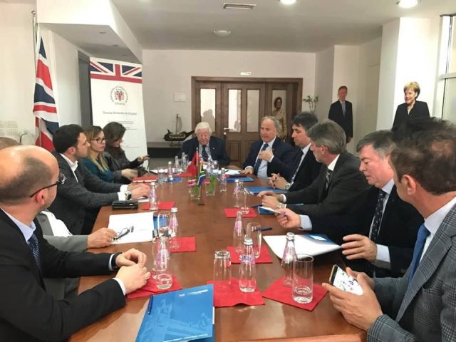 Investitorët e huaj në Shqipëri ndeshen me vështirësi reale