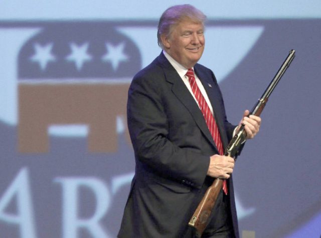 donald_trump_me_arme_ne_dore_6572.jpg