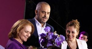 BATUTAT/ Dade i kërkon karafil Ramës