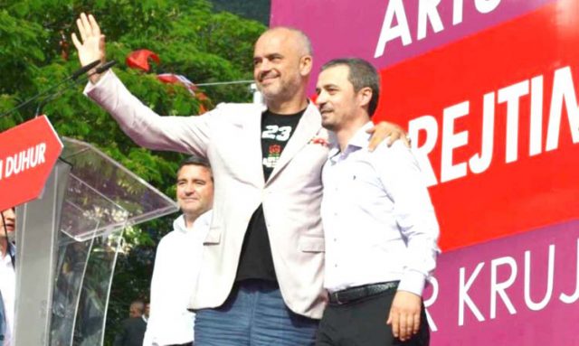edi_rama_artur_bushi2_9706.jpg