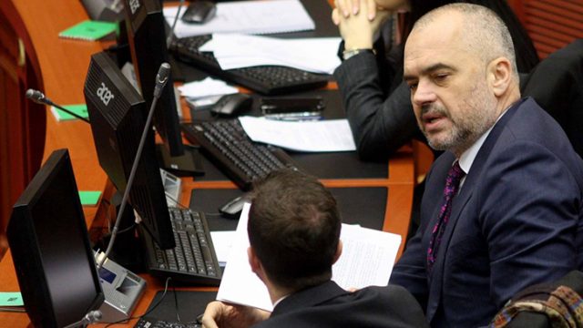 edi_rama_erion_brace_16078.jpg