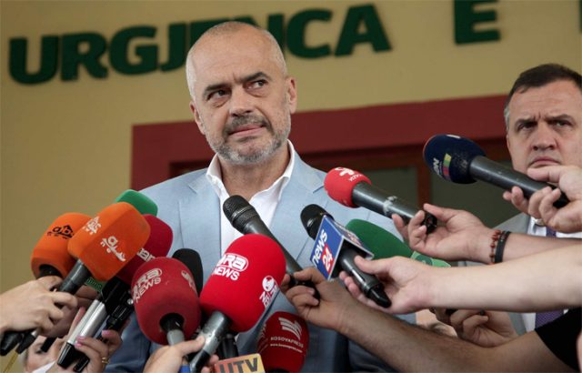 Rama 15 minuta takim me deputetët dhe dy porosi, asnjë koment për hetimin e Beqajt