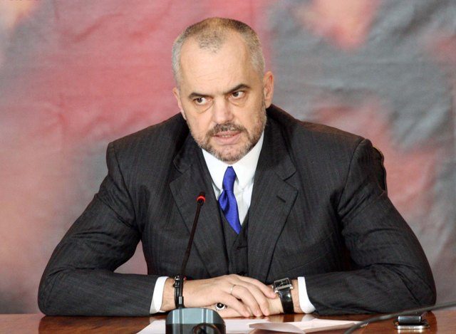 edi_rama_mbledhje_grupi_35915.jpg