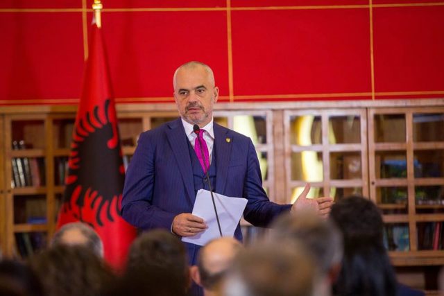 edi_rama_me_gazetare_konf_45249.jpg
