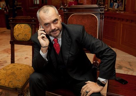 edi_rama_me_telefon_9983.jpg