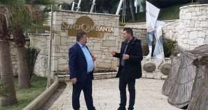 Ministrat me dashnoret te “Santa Quaranta”, nipi i Klemend Balilit shpërndan “certifikata ndershmërie”