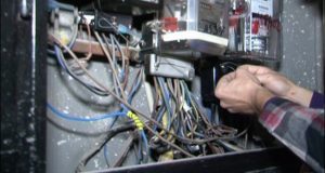 Pogradec, dy punonjës të Ujësjellësit bien në kontakt me energjinë elektrike