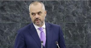 Edi Rama, postime kundër Kosovës. Ja si i përmbys deklaratat e doktor Halimit