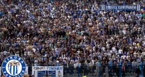 VIDEO/ Ultrasit e Tiranës fillojnë derbin me një kolazh: Erjon Braçe …, la…, la…, la…!