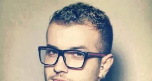 SI NDODHI AKSIDENTI/Kejdi Dini, këngëtari që fitoi X Faktor