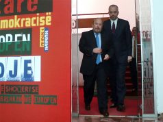 Edi Rama, takim me Fatos Nanon tek vilat në Durrës. Për Metën?