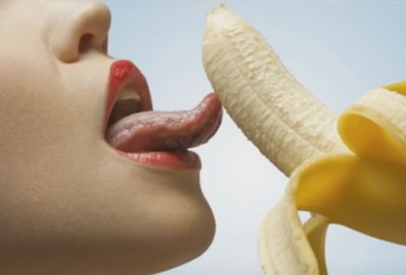 femer_me_banane_37631.jpg